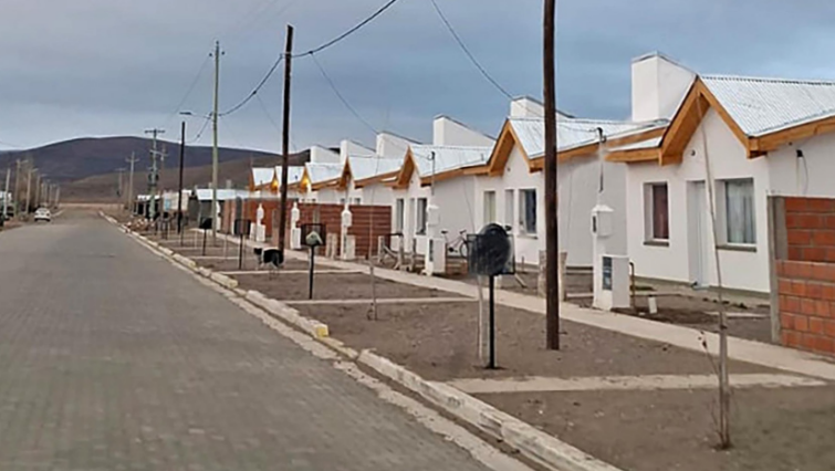 El Gobierno avanza con soluciones habitacionales en el interior provincial