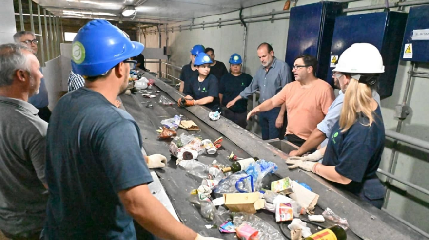 Bahía Blanca Más de 35 mil estudiantes fueron formados para ampliar el 70% la capacidad de reciclar residuos