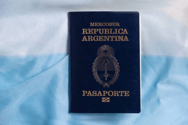 Piden devolver miles de pasaportes argentinos por fallas de seguridad: verifica si el tuyo está mal