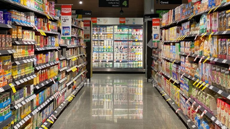 Alerta textil: El «desastre» productivo de Milei: La industria se desploma y se pierden miles de empleos