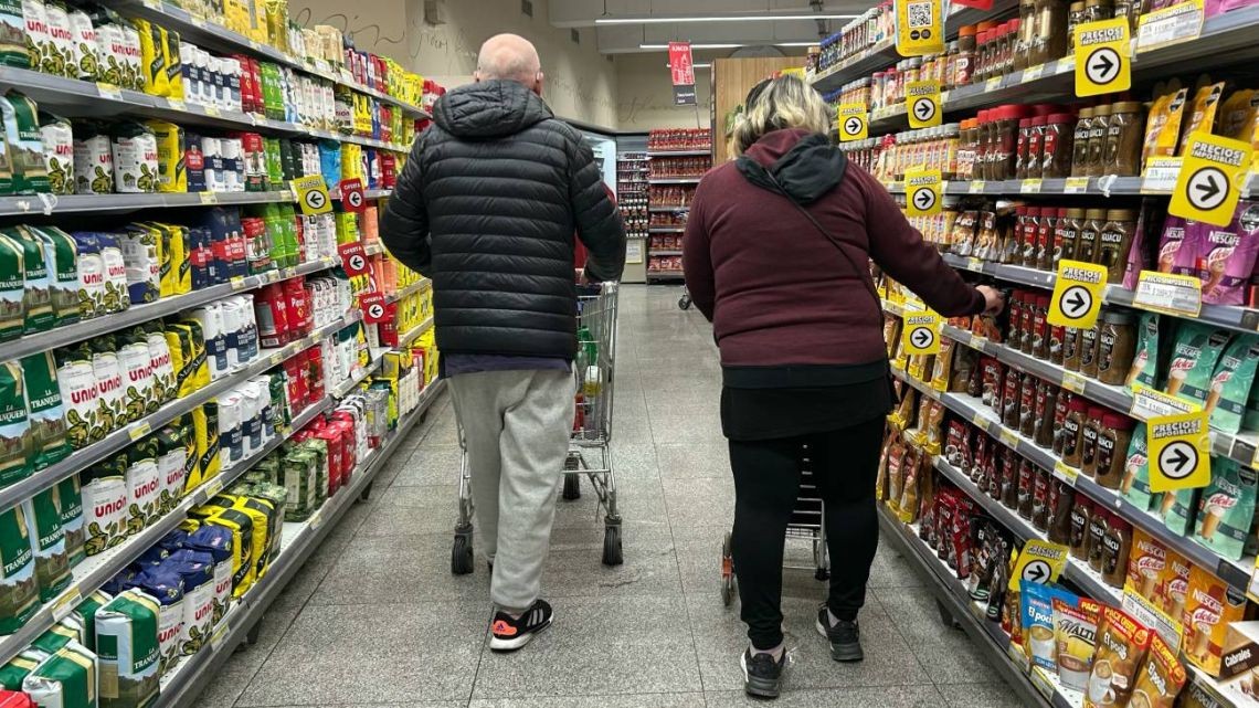 Los alimentos ya suben más de 2% en septiembre y las consultoras proyectan una inflación mensual del 2%